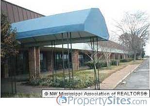 1st image of 3653 Lamar Ave
