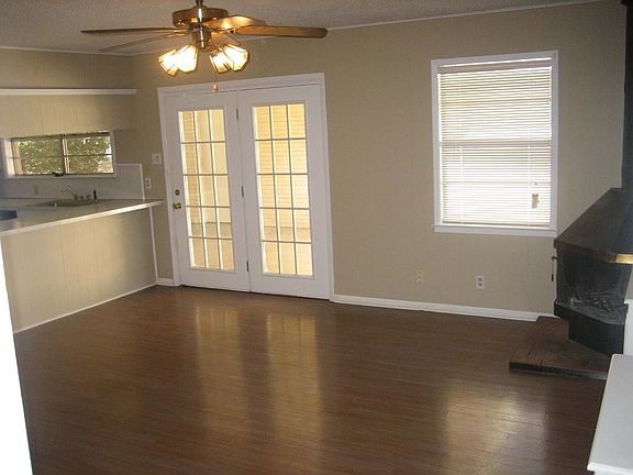 2nd image of 220 Turtle Creek Dr
