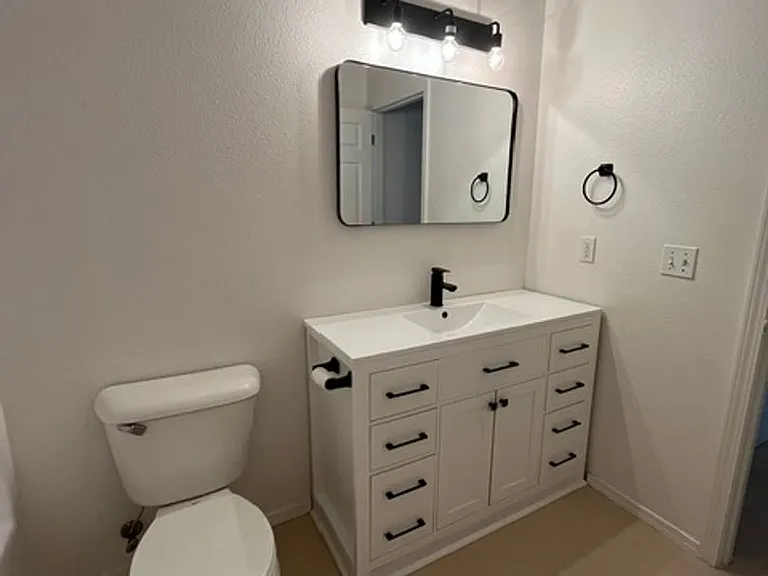 Willow Park Apartments — Photo 20