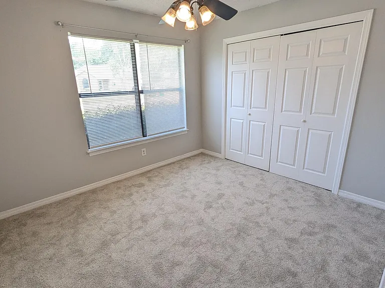 2236 Prytania Cir — Photo 18