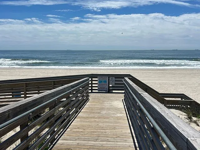 830 Shore Rd