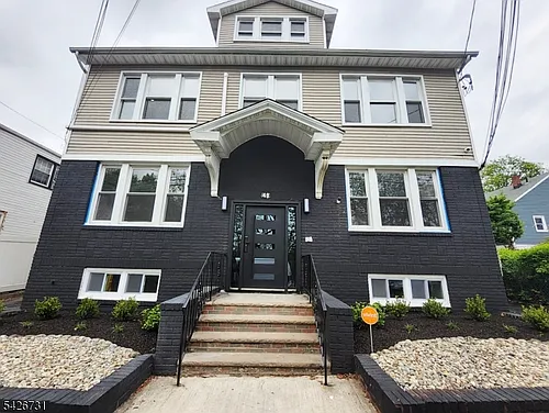 49 Union Pl Photo 1