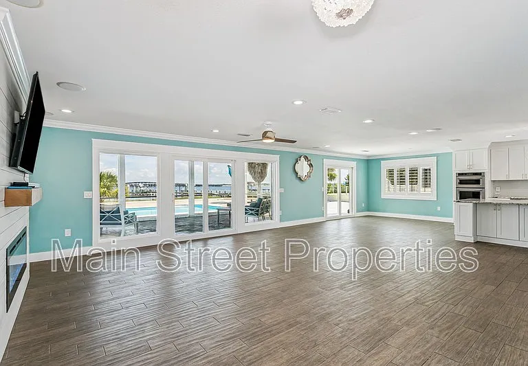 231 Sabine Dr — Photo 18