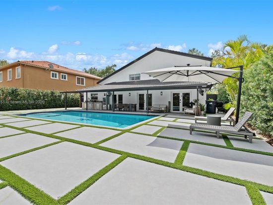 16811 NW 83rd Ave, Miami Lakes, FL 33016