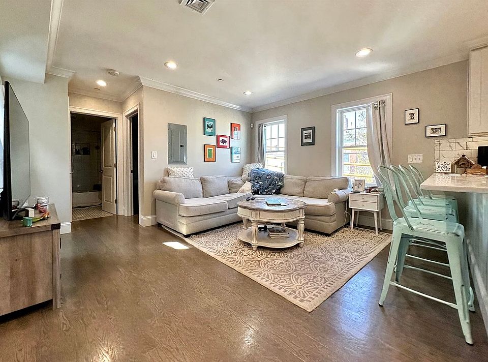 1st image of 78 Cottage St #3