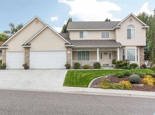 4102 S Keller St, Kennewick, WA 99337