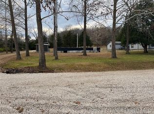 30516 Sycamore Dr, Gravois Mills, MO 65037
