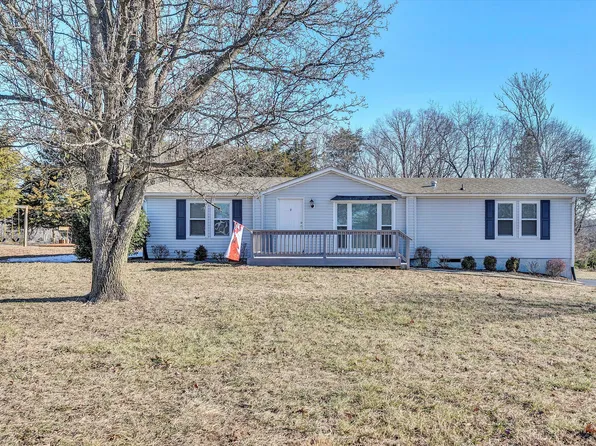 109 High Point Rd, Moneta, VA 24121