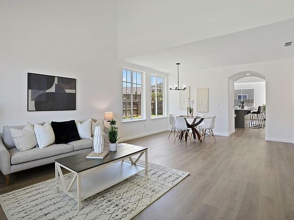 4th image of 1508 Rose Garden Ct