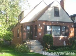 835 S Chester Ave, Park Ridge, IL 60068