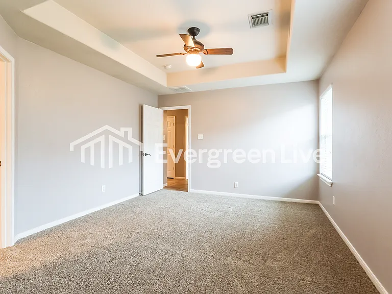 15411 Hickory Dale St — Photo 9