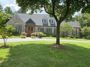 1560 York Pl, Burlington, NC 27215
