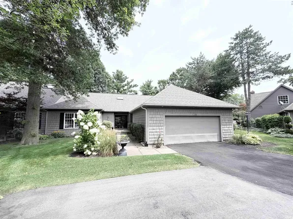 1325 E Erskine Manor Hl, South Bend, IN 46614