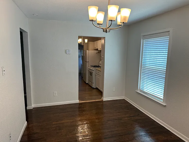 214 Ray St — Photo 3