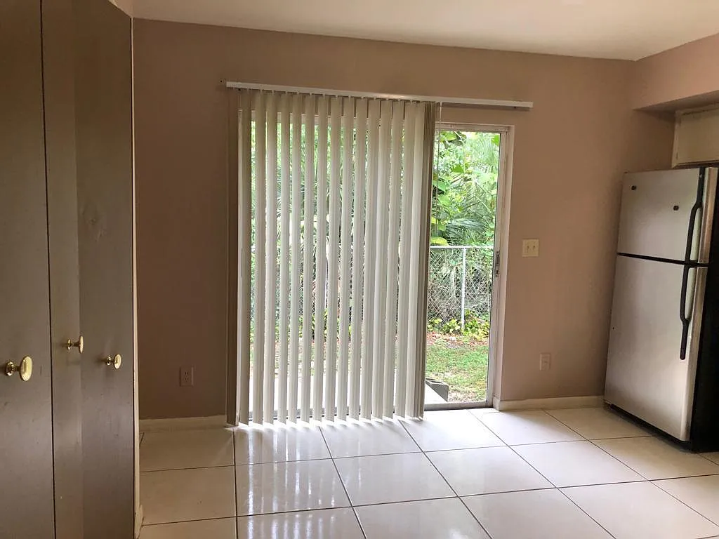 2 bed, 1.5 bath, 1050 sqft, $1,250 — Photo 4