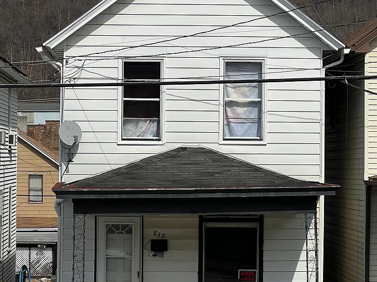 Fallowfield Ave — Photo 6