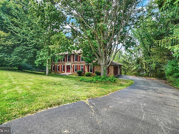 2nd image of 3706 Silverwood Dr