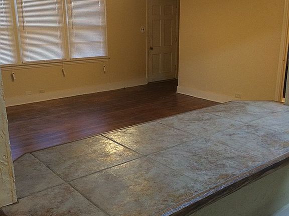 5th image of 1002 E 12th St