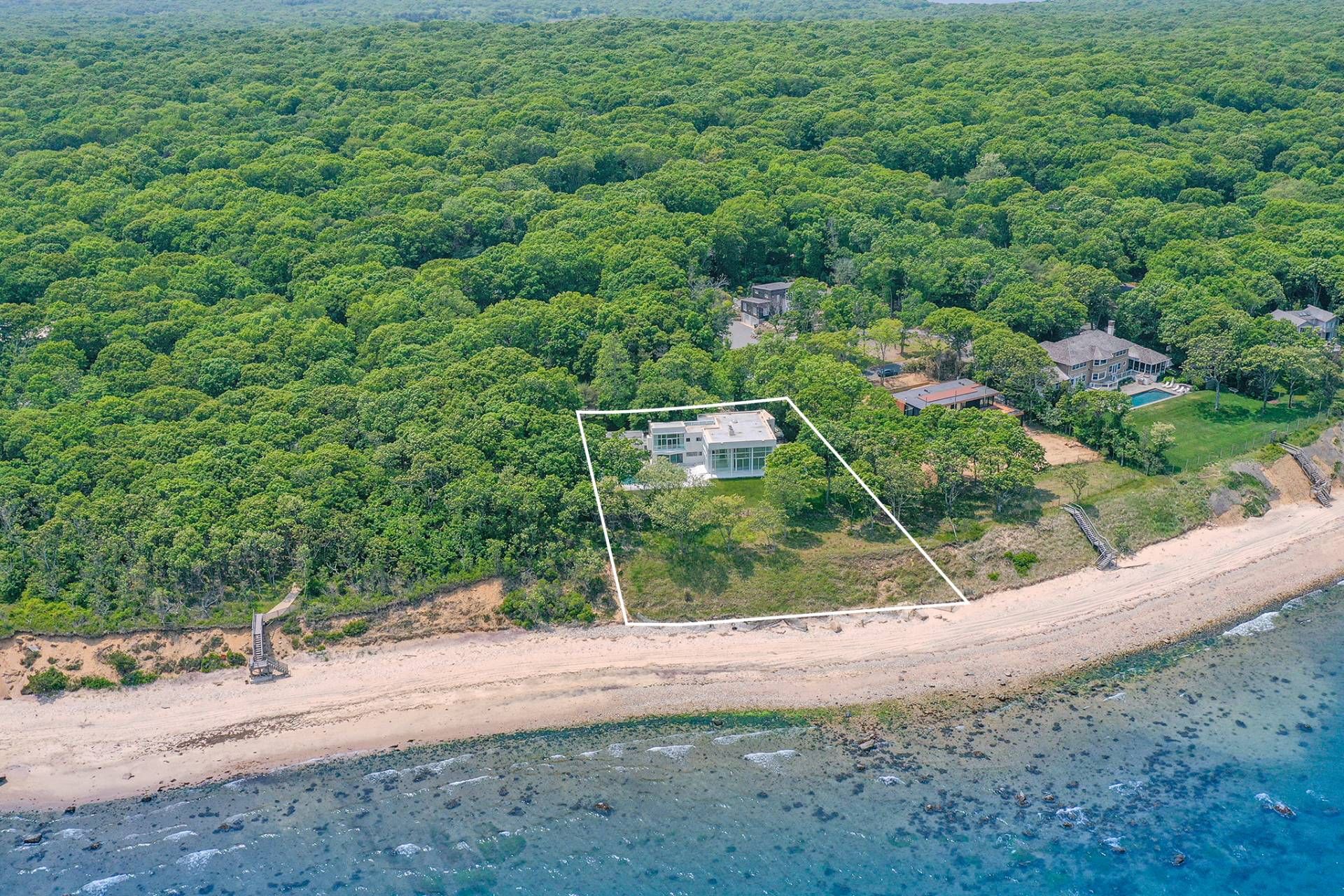 40 Hedges Banks Dr, East Hampton, NY 11937 Out East