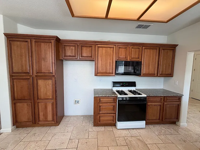 2821 Babson Dr — Photo 13