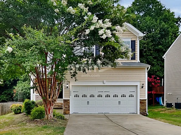 1625 Essexwood Dr, Fuquay Varina, NC 27526