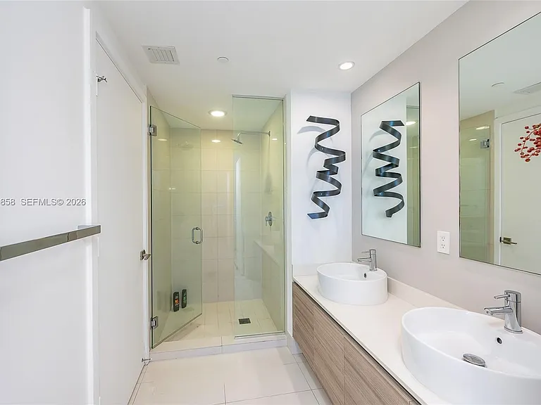 121 NE 34th St #1408 — Photo 15