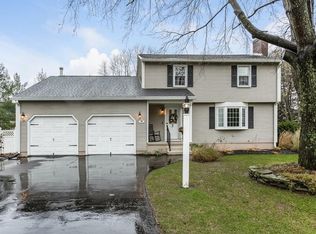 70 Fernwood Dr, Agawam, MA 01001