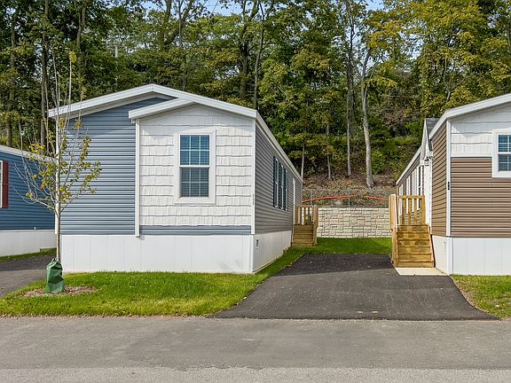 3rd image of 26 Windward Way
