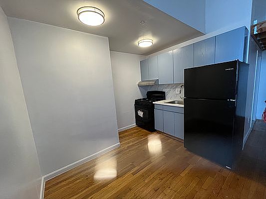 1st image of 24 Lawton St #3B