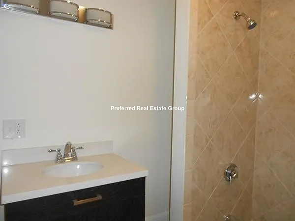66 Clifford St #3 — Photo 7