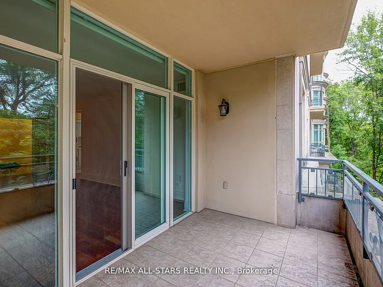 7071 Bayview Ave #211 — Photo 30