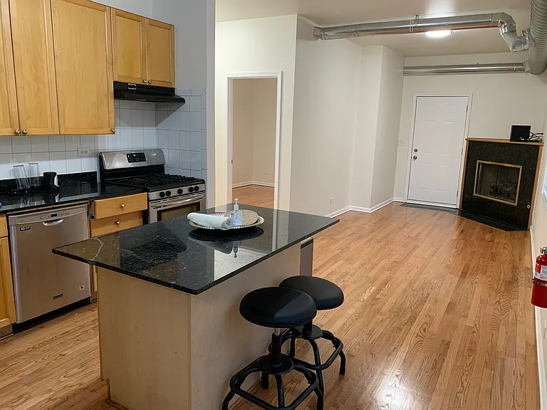 2408 W Flournoy St — Photo 18