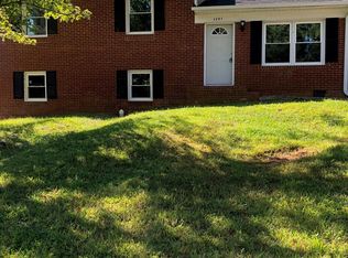 3201 Spring Valley Dr, Gastonia, NC 28052