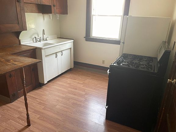 4th image of 100 E Mapledale Ave #100