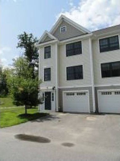 End unit with garage!!