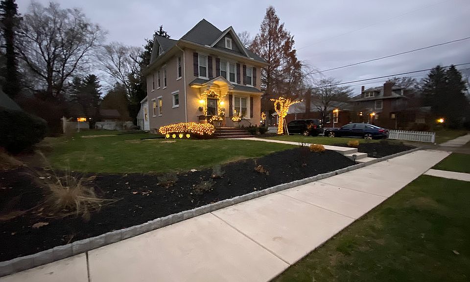 2nd image of 2714 Logan St
