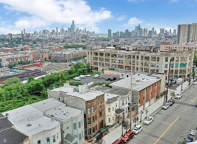 2nd image of 704 Palisade Ave