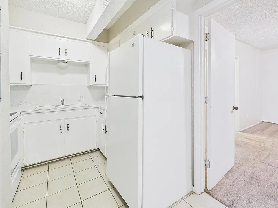 Cozy 1 Bedroom Apartment