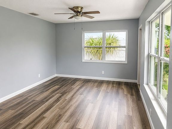 2nd image of 517 73rd Ave N