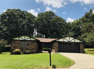 27 Cedaridge Dr, Jacksonville, AR 72076