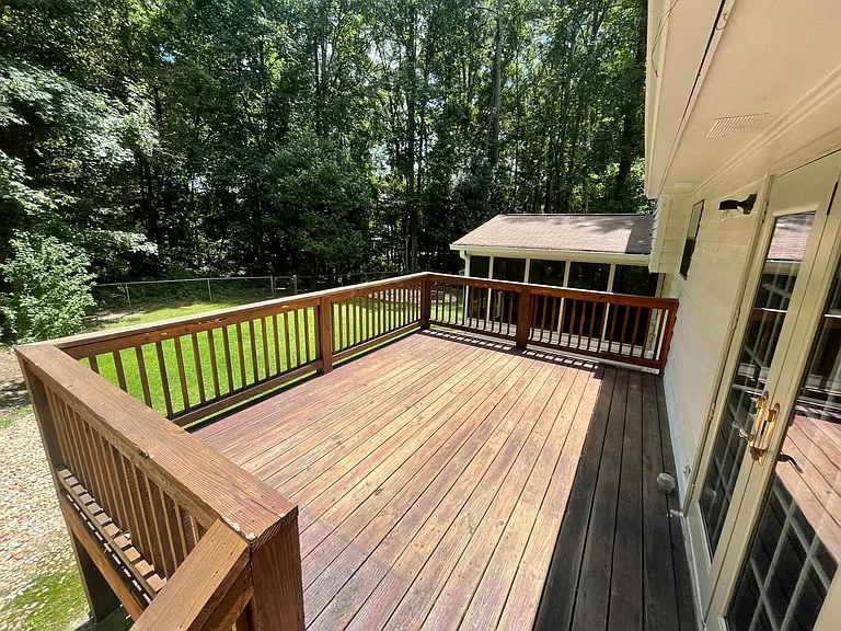 2423 Falcon Ct — Photo 19