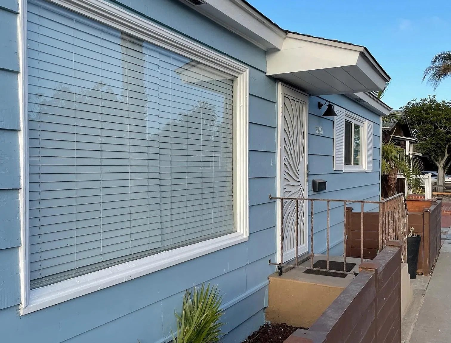 2 bed, 1000 sqft, $4,200 — Photo 1