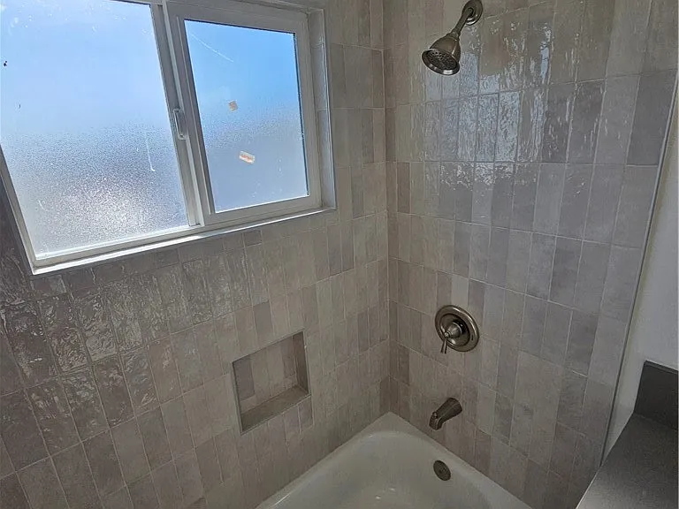 554 E Hurst St #2 — Photo 13