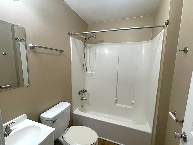 1205-1207 Shawnee Rd — Photo 6