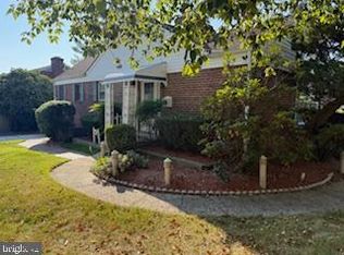 8613 Leonard Dr, Silver Spring, MD 20910