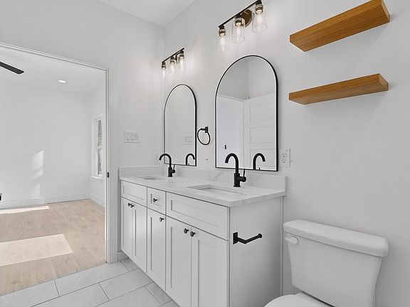 5th image of 616 E Shepherd St