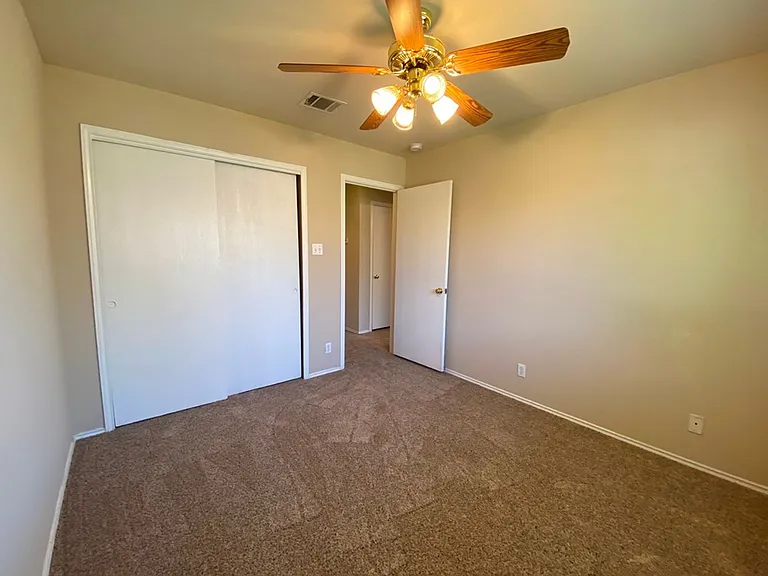 218 Jennifer Ln — Photo 28