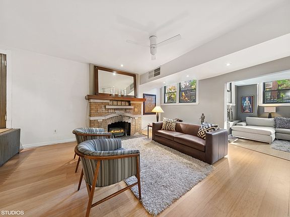 4th image of 916 W Ainslie St APT Gw