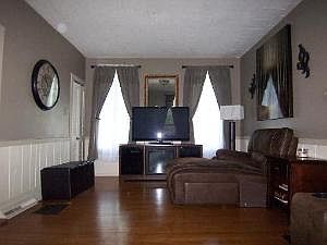 5th image of 909 Glenwood Ave