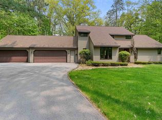 2696 Forest Haven Ct, Green Bay, WI 54313